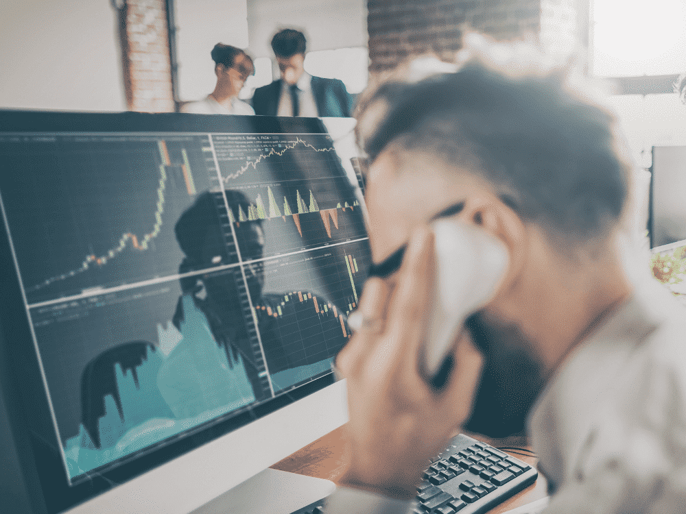 Pinjam Meminjam Efek (PME) atau Securities Borrowing and Lending (SBL) merupakan fasilitas yang memungkinkan pemegang saham untuk memperoleh pendapatan dari peminjaman saham yang dimilikinya.